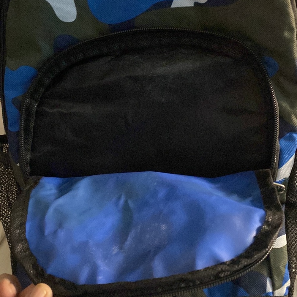 Light weight Backpack - Picture 3 of 10